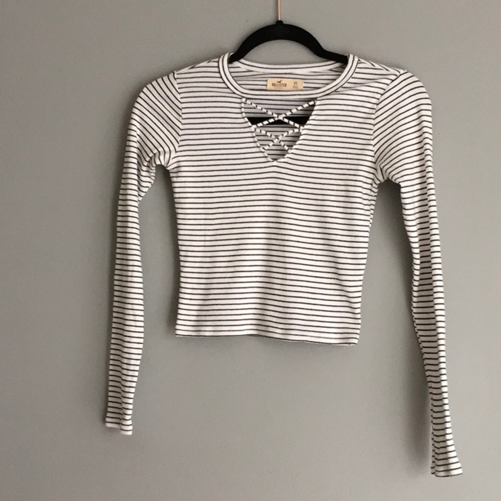 Hollister Crisscross V-neck  Sz SX